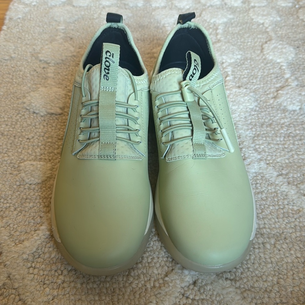 Clove sneakers